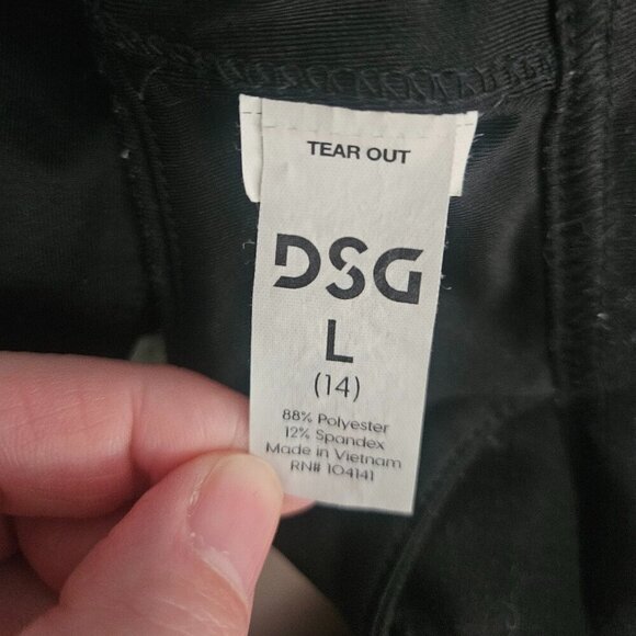 DSG Seamless Black Large Sports Bra - Picture 6 of 8